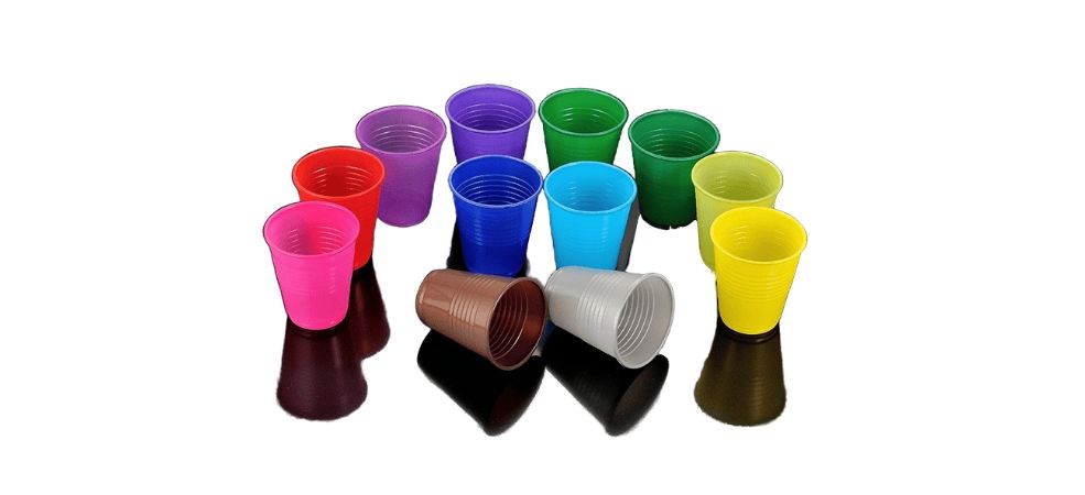 You will find a range of plastic cups for wholesale, including PET, PP, and PS cups. Each plastic cup has its perks and applications, so you'll always want to start by understanding your business's needs before ordering. 