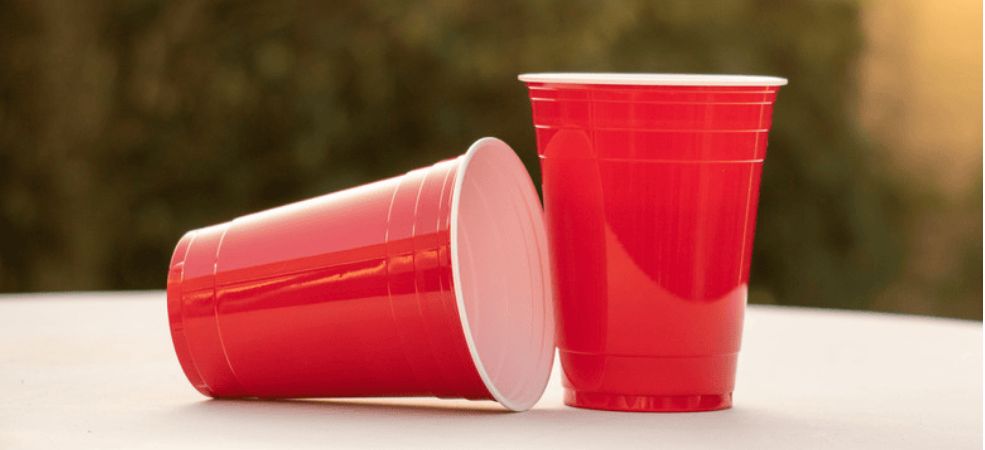 Not all plastic cups are created equal. Knowing the materials used can help you choose the right type for your needs, preferences, and budget. 