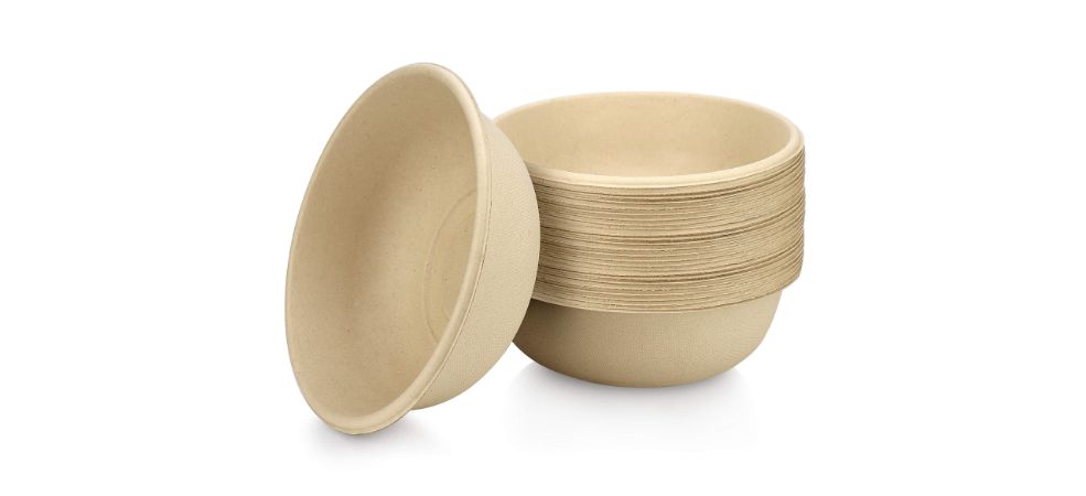 Paper bowls are disposable containers that can handle hot and cold meals, including soups and salads. 