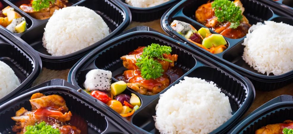 Are you ready to switch from cheap food packaging to high-standard plastic takeout containers? Explore QNP Supplies, the number one source for your food packaging needs.