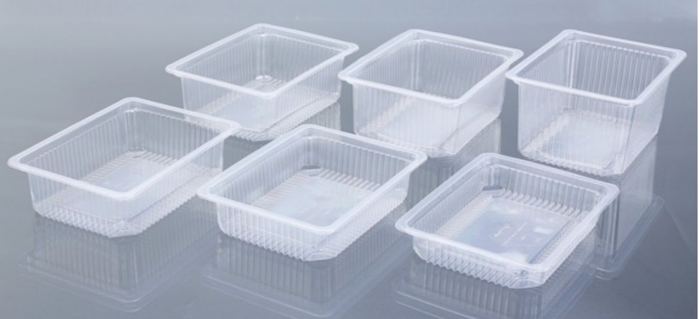 Prepare the dish, pack it in disposable food containers with secure lids, and send it to the customer. If you choose premium plastic food packaging supplies, the order will arrive intact.