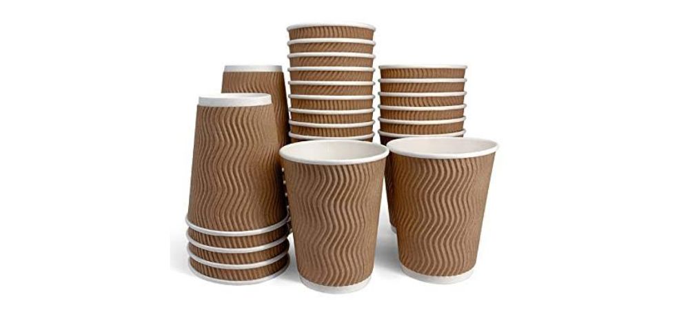 Every restaurant needs paper cups for hot and cold drinks. Cups made from high-quality paper are sustainable and easy to use, and ideal for hot drinks such as coffee and cold beverages like iced tea.