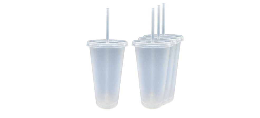 If you're serving smoothies, iced drinks, or cold brews, food packaging containers like plastic cups are necessary.