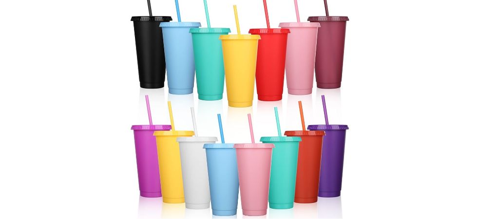 Plastic take out containers are the longest-standing product in the restaurant industry. They are reliable, durable, and versatile. 