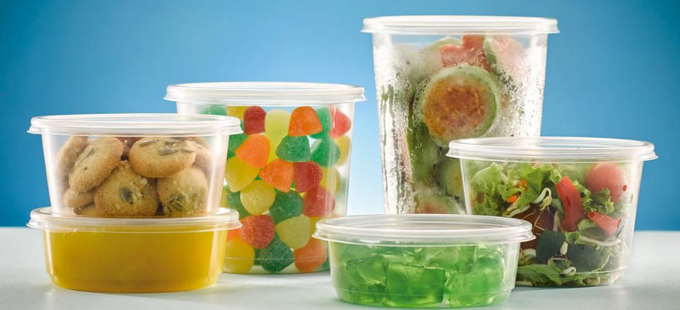 Deli food containers are a variety of food storage and bundling arrangement containers used in restaurants, coffee shops, and households. 