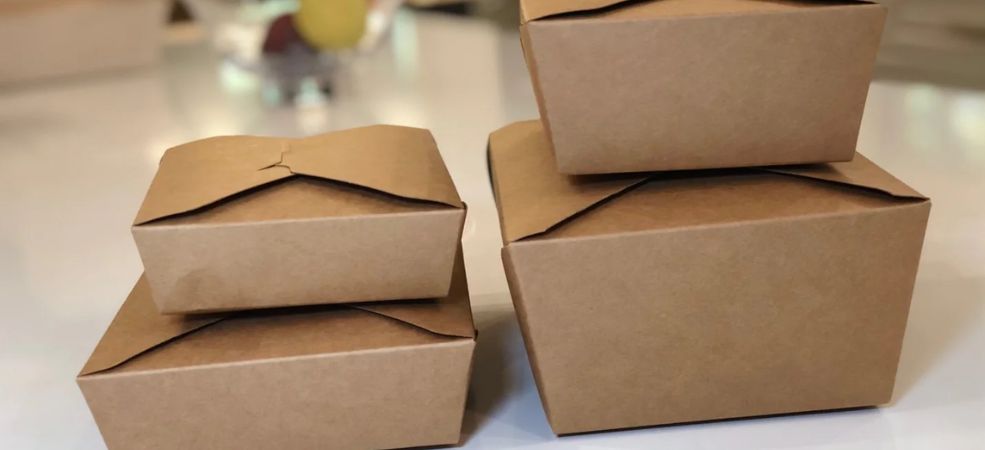 The right paper take-out containers provide a top-notch experience to your customers. These carryout containers keep food fresh, maintain presentation, and support sustainability efforts.