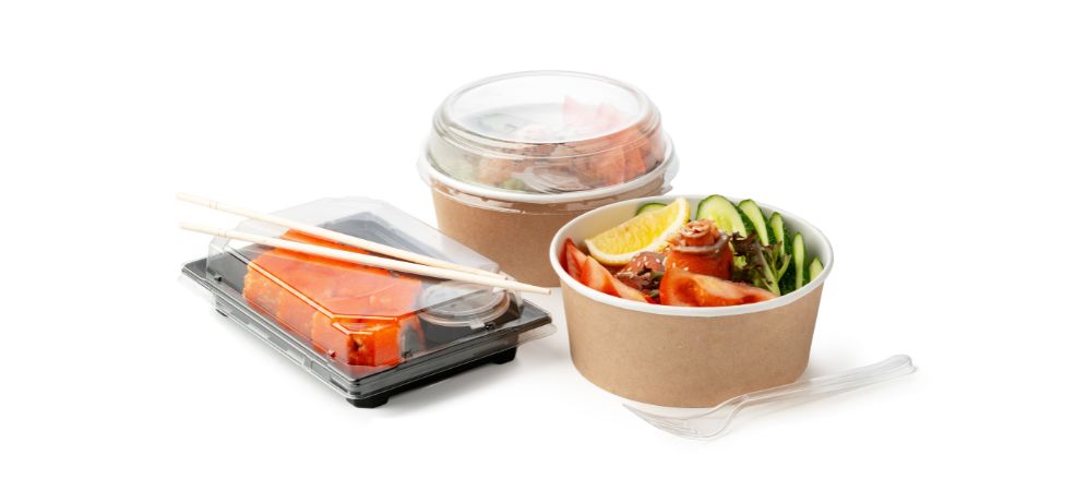 Plastic food containers bring durability to the table. Their tough build handles pressure without bending or leaking.