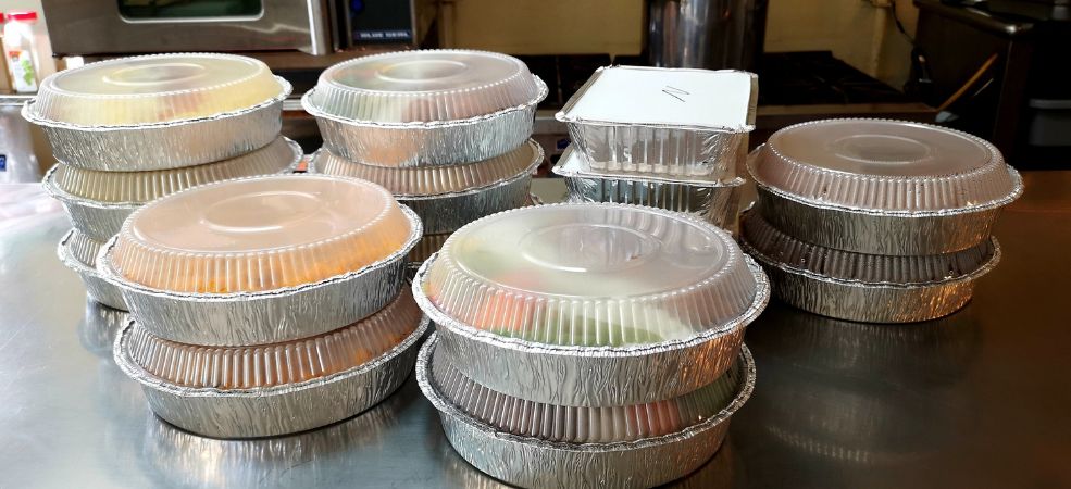 Even though lids might seem like an afterthought, in the world of takeout and catering, they’re everything. 