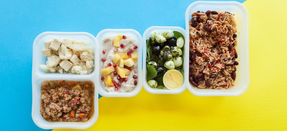 Every kitchen is unique, so you’ll find a range of different meal prep containers to match the needs of food businesses across Canada.
