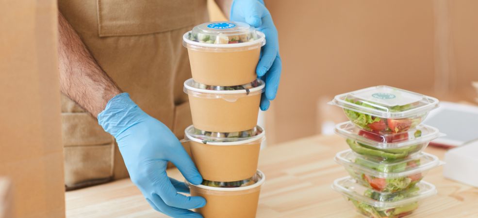 When it comes to portion cups, the choice between plastic and paper might seem simple, but it depends on what you’re serving and how you’re serving it. 
