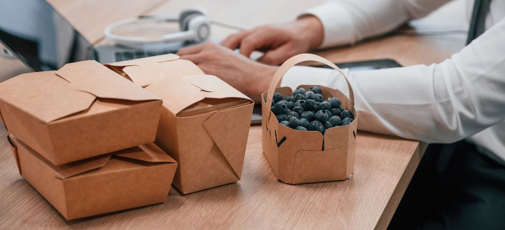 Compostable hinged containers represent a practical and responsible shift for modern foodservice businesses.