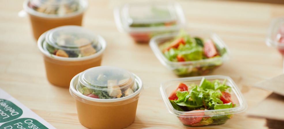 From plastic takeout containers to compostable alternatives, we have everything you need for your restaurant or coffee shop.