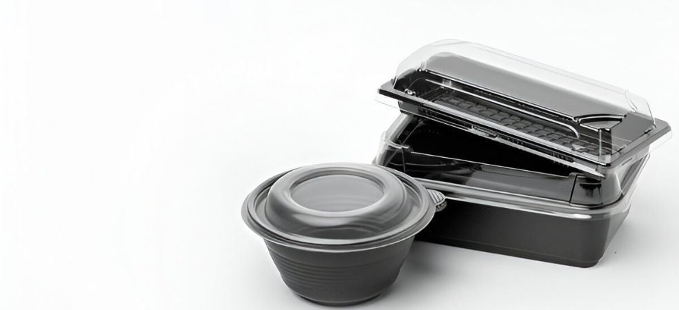 There are many types of plastic materials. When choosing the ideal plastic soup bowls, look for packaging that says “heat-tolerant” or “microwave-safe”.