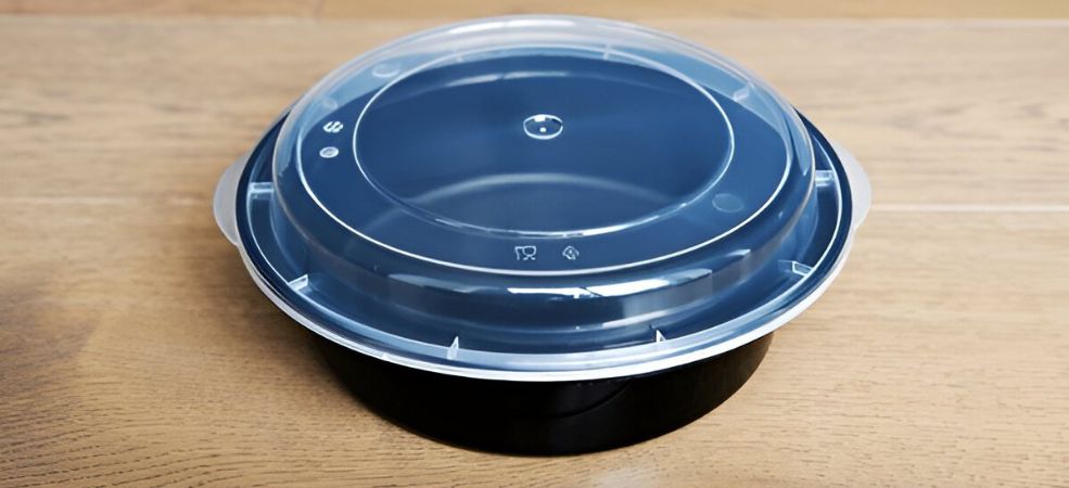 disposable food containers are a must-have for offering takeout and delivery food services.